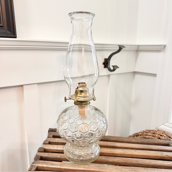 Other - Vintage Honey Comb Kerosene Oil Lamp Ornate Hurricane Brass Glass 16” tall Nice!